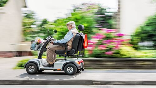 Hogyan válassz olyan elektromos kerekesszéket, amely visszaadja a mozgás szabadságát?