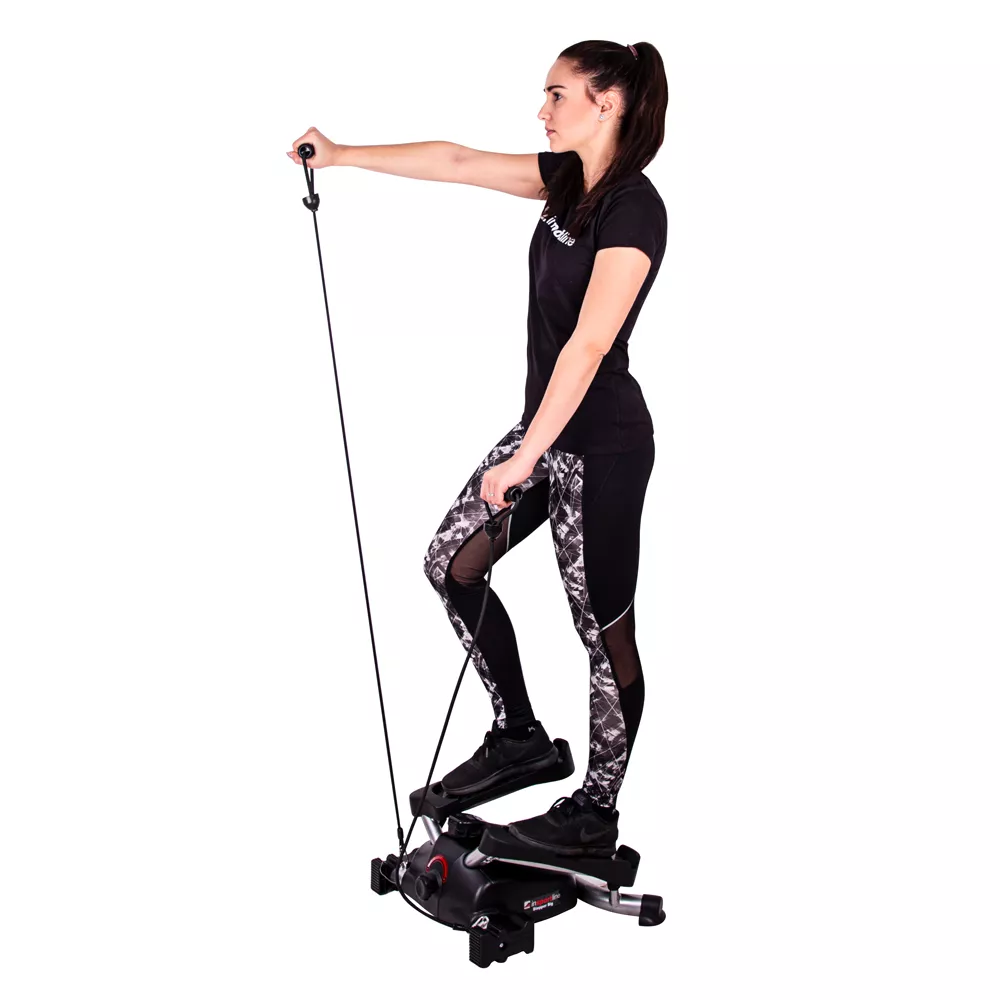Twist stepper gumikötelekkel az egész test átmozgatásához