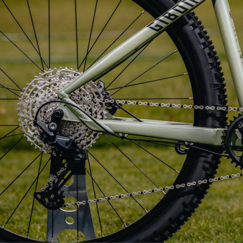 Hegyi kerékpár KELLYS GIBON 30 29" 9.0 M (17", 170-185 cm) termék 2. képe