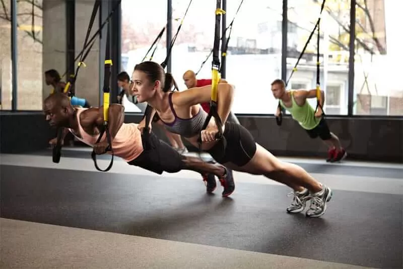 33 remek gyakorlat felfüggeszthető erősítő kötéllel