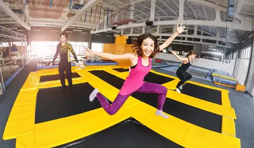 Mozgás, móka, rugózás – a trambulin minden korosztály kedvence lehet!