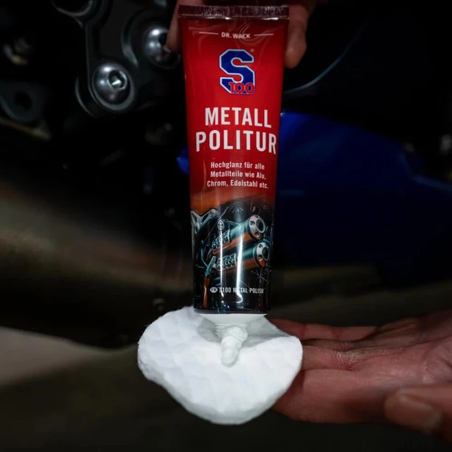 Polírozó paszta krómhoz, alumíniumhoz és fémfelületekhez S100 Metallpolitur 100 ml, eltávolítja a korrózió nyomait, védi a kezelt felületeket
