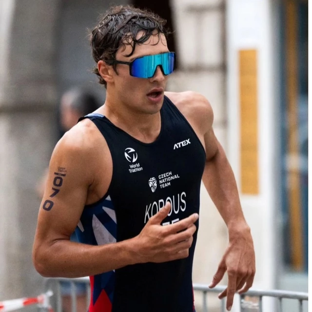 Fotokróm napszemüveg VIF One Black and Ice Blue VIF One Black and Ice Blue