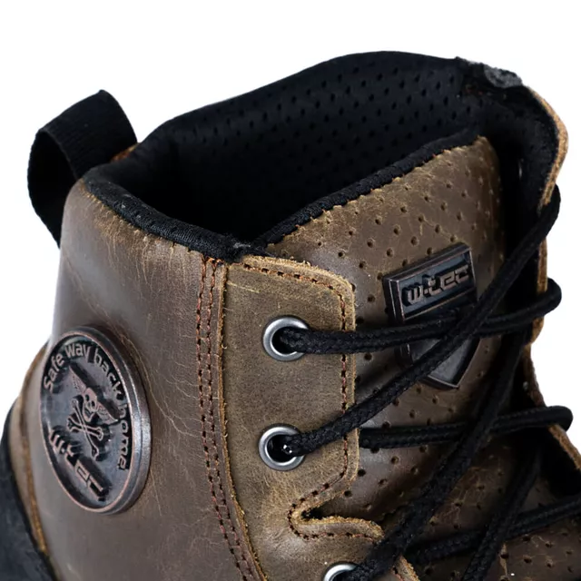 Motoros csizma W-TEC Fred, megerősített orr-rész, hurokkal ellátott pánt, dupla varrás csúszásmentes talp