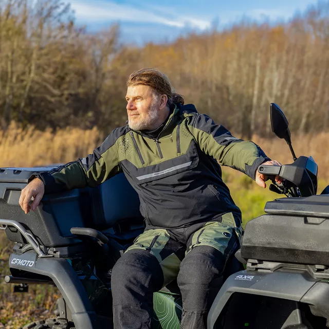 Férfi softshell motoros kabát W-TEC Annorack, AirVent szellőzés, visionight fényvisszaverő elemek, kivehető CE-védők - fekete