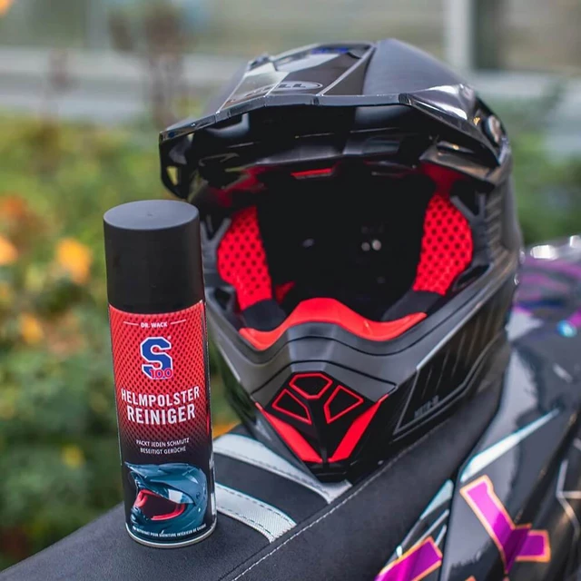 Tisztító- és fertőtlenítőszer a sisak belsejéhez S100 Helmet Interior Cleaner 300 ml