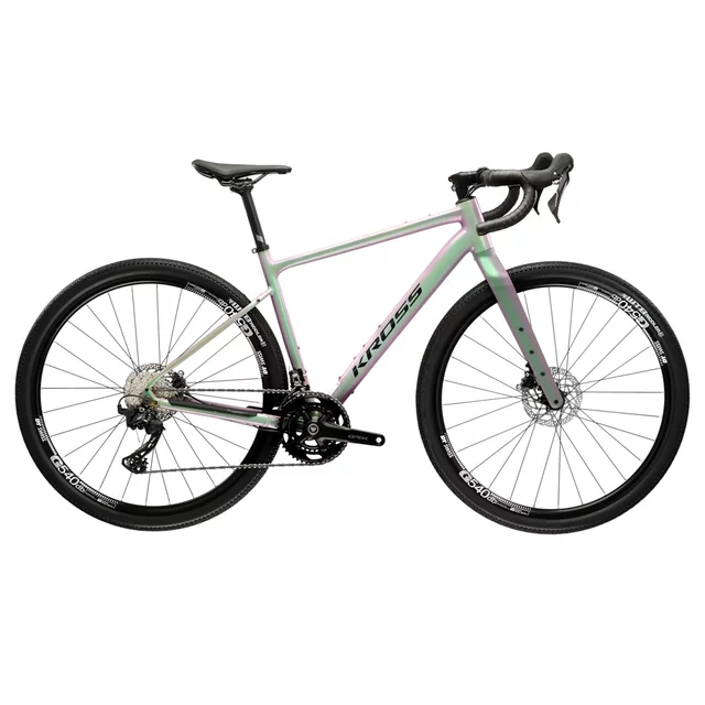 Gravel kerékpár Kross Esker 6.0 28" - 2026, Shimano hidraulikus tárcsafékek, WTB külső gumik, prémium alumíniumváz, Shimano hajtásrendszer - kaméleon/kaméleon/fekete/matt/fényes