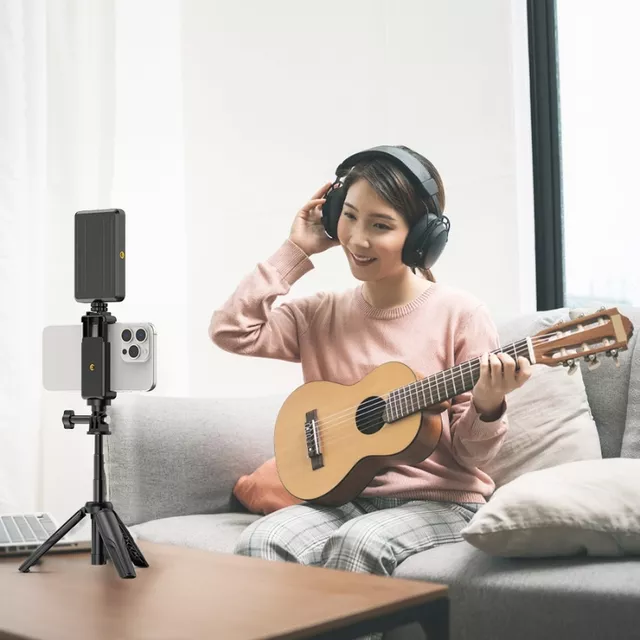 Mini kihúzható állvány Apexel LED fénnyel és akciókamera adapterrel, 129 LED-es panel, 2500-9000K színhőmérséklet-tartomány, 3000 mAh-s akkumulátor