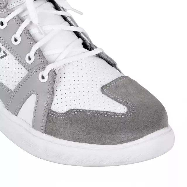 Motoros cipő W-TEC Arimes, fűzős rögzítés, fém fűzőlyukak, kivehető ergonomikus talpbetét, megerősítés a váltó területén, csúszásmentes talprész