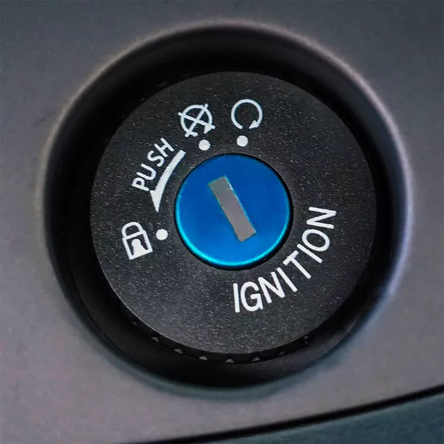 Elektromos robogó tetővel W-TEC Tukago - 45 km/h, tolatókamera 4"-os LCD kijelzővel, multimédiás Bluetooth, biztonsági övek, riasztórendszer - fekete