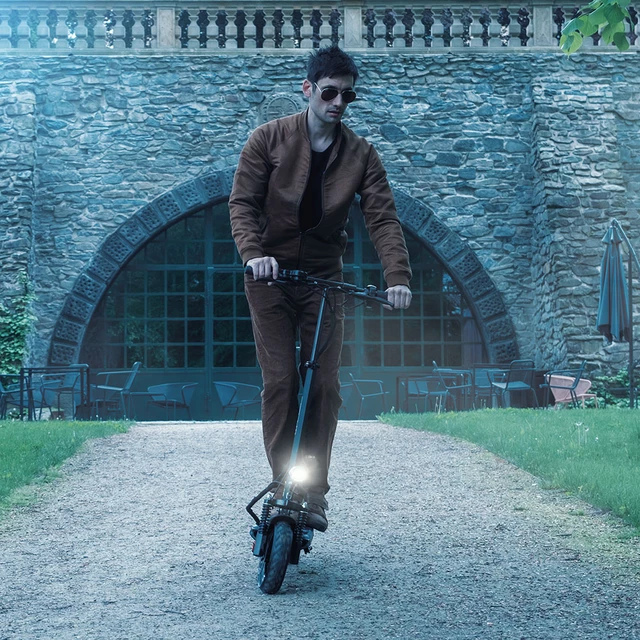 Elektromos roller W-TEC Tenmark III 700W 10" - fehér