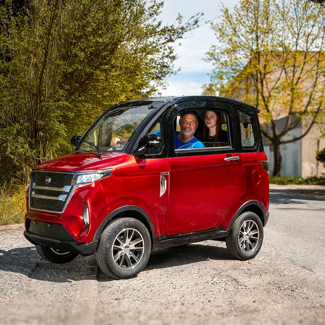 Elektromos négykerekű mopedautó W-TEC Tuligo, visszapillantó tükör, látványos digitális kijelző, multimédiás központ, légkondicionáló rendszer - szürke