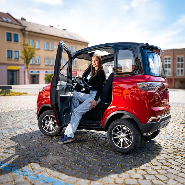 Elektromos négykerekű mopedautó W-TEC Tuligo, visszapillantó tükör, látványos digitális kijelző, multimédiás központ, légkondicionáló rendszer - szürke