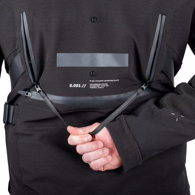 Motoros kabát W-TEC Nykolas, levehető rugalmas CE protektorok, Ripstop külső szövet 600D poliészterrel, hőszigetelő bélés - fekete