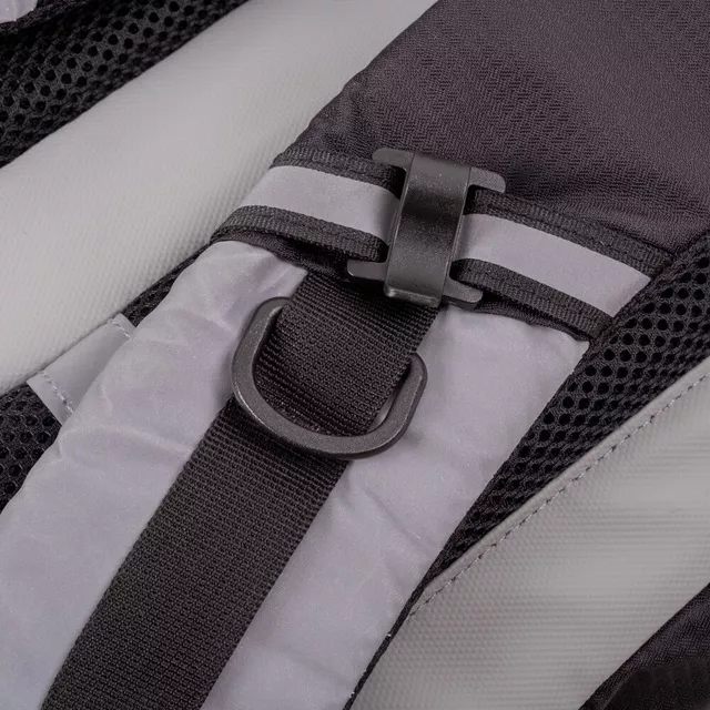 Fényvisszaverő hátizsák inSPORTline Miraklo, derékszíj, vízálló anyag, fényvisszaverő panelek, anatómiailag formázott EVA-hab - fekete