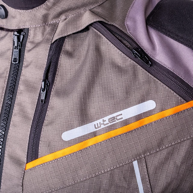 Túramotoros dzseki W-TEC Smackton