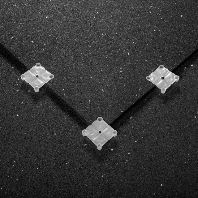 Súlyzós alátét inSPORTline Proteko Plus Dot 100x100x2 cm, védi a padlót a károsodástól, rendkívül tartós, csúszásmentes felület, tompítja a rezgést