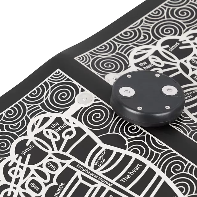 EMS talpmasszázs szőnyeg inSPORTline Axono, praktikus távirányító, újratölthető akkumulátor, csúszásmentes felület