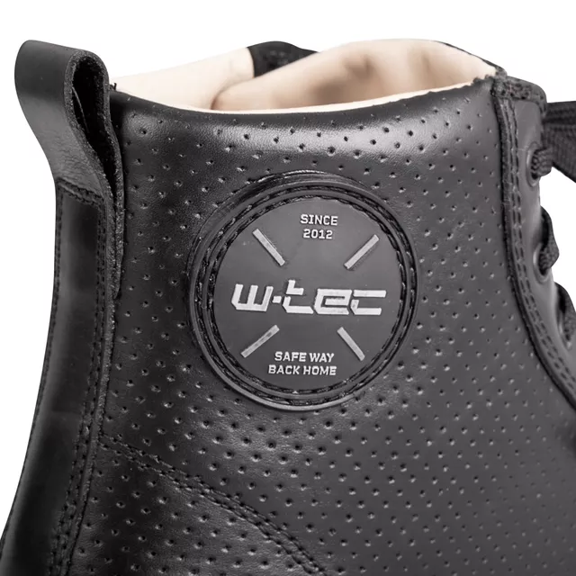 Motoros csizma W-TEC Ravito valódi marhabőrből , dupla varrás, fűzős rögzítés