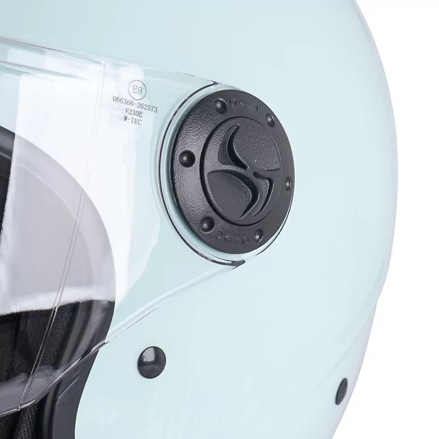 Nyitott bukósisak W-TEC Baraldo Menta, kis hátsó spoiler, minimalista kialakítás, ECE 22.06 homologizáció