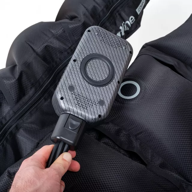 Kompressziós masszázsnadrág inSPORTline Compflex, vezeték nélküli használat, intuitív vezérlőgomb, beépített újratölthető akkumulátor