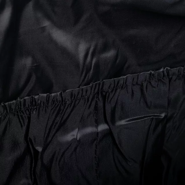 Sport táska inSPORTline Favorio, cipőrekesz, zsebek, vállpánt, pántok a tornaszőnyeg rögzítéséhez, 490 g, 20 l