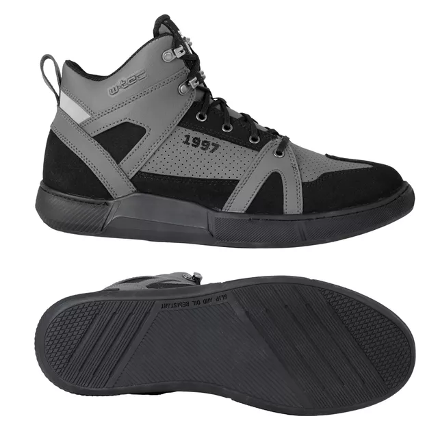 Motoros csizma W-TEC Milwook, megerősített területek, fűzős rögzítés, fém fűzőlyukak, ergonomikus talpbetét, fényvisszaverő elem, csúszásmentes talp