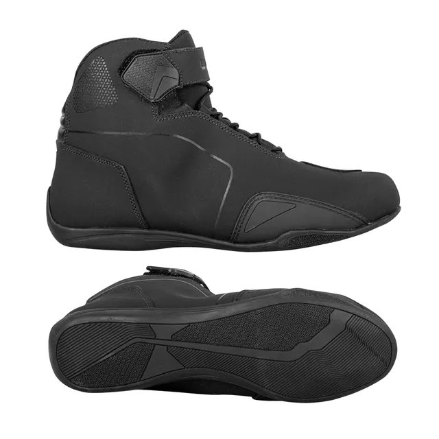 Motoros csizma W-TEC Kmaan, megerősített részek, vízálló membrán, rugalmas elemek, légáteresztő belső háló, csúszásgátló talp