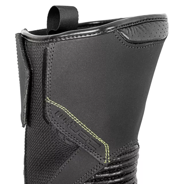 Motoros csizma W-TEC Boarto, dupla varratok, vízálló membrán, légáteresztő panelek, forgatható feszítő rendszer - fekete