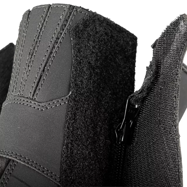 Motoros csizma W-TEC Tixten, rugalmas panelek, vízálló membrán, csúszásgátló talp, megerősített részek, rugalmas panelek