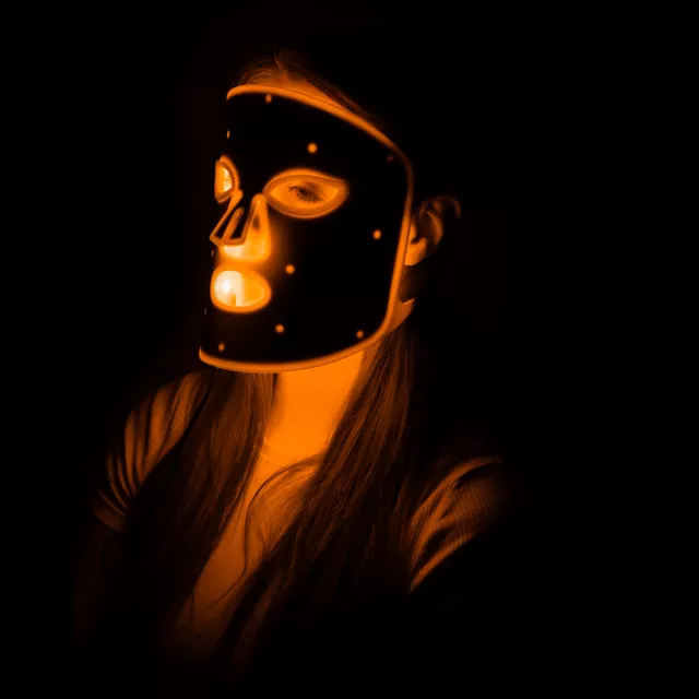 Újratölthető szilikon LED maszk inSPORTline Santorina