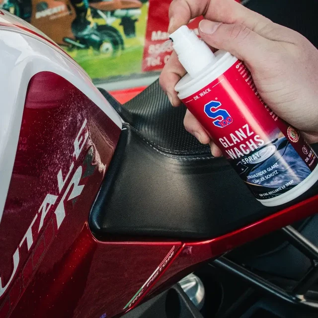 Motoros viasz spray S100  Glanz‑Wachs spray 250 ml, víz nélkül tisztít, taszítja a vizet, hosszú védelmet nyújt, jól tapad a felülethez