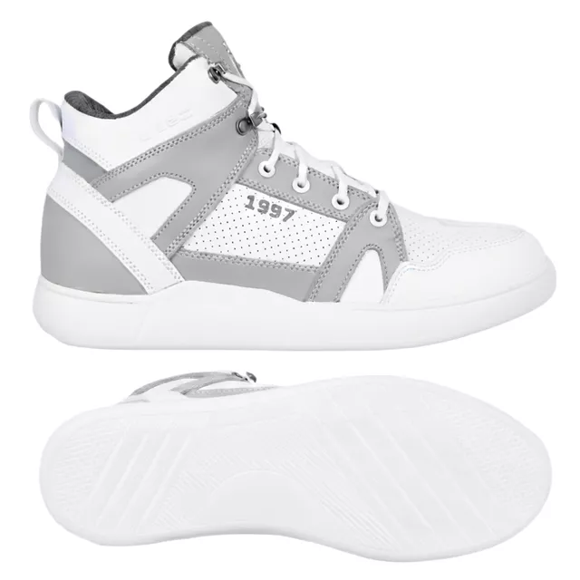 Motoros cipő W-TEC Arimes, fűzős rögzítés, fém fűzőlyukak, kivehető ergonomikus talpbetét, megerősítés a váltó területén, csúszásmentes talprész