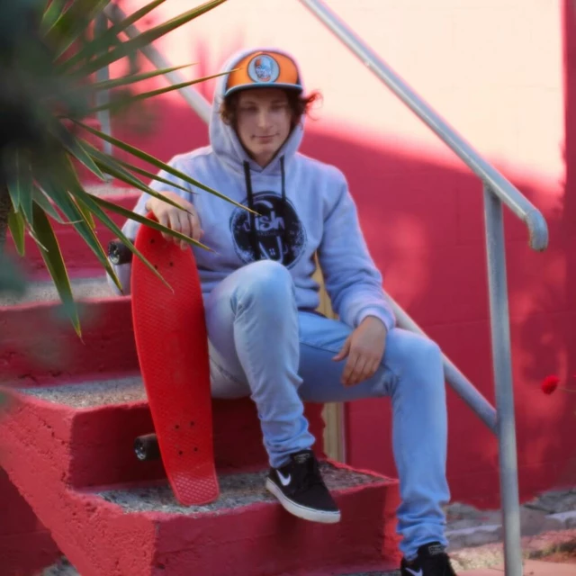 Műanyag gördeszka Fish Classic 22" - Green-Black-Blue