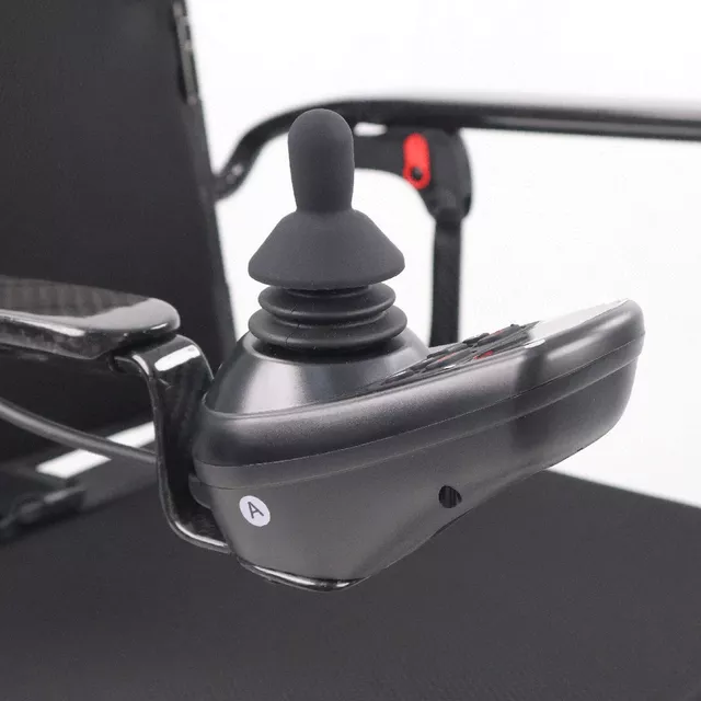 Elektromos karbon kerekesszék inSPORTline Feally, joystick vezérlés, elektromágneses fékek, biztonsági öv, 20–25 km hatótáv