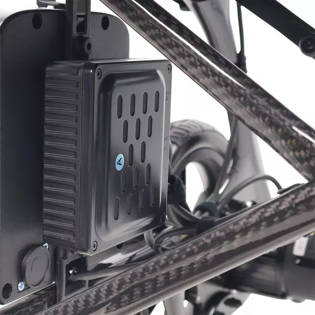 Elektromos karbon kerekesszék inSPORTline Feally, joystick vezérlés, elektromágneses fékek, biztonsági öv, 20–25 km hatótáv