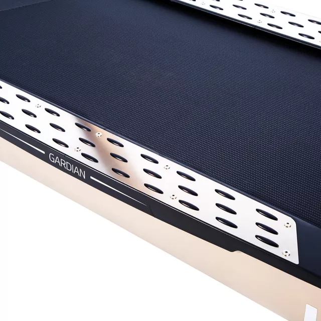 Edzőtermi profi futópad inSPORTline Gardian G12, 8 lóerő, futófelület 165x60cm, dőlésszög 20%, max.23km/ó, 30 program, HRC, max.200kg, izületvédő