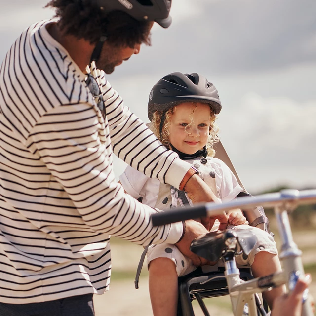Hátsó gyerek kerékpárülés adapterrel és nyeregcsőtartóval Urban Iki