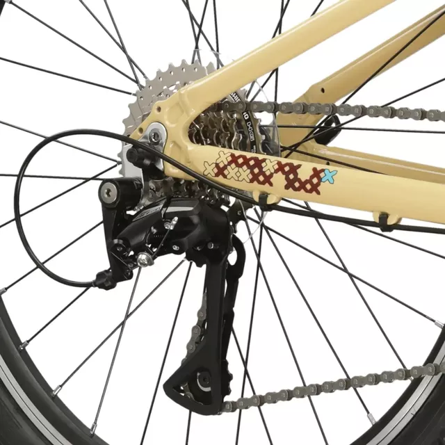 Junior kerékpár Kross LEVEL JR 1.0 24" Gen 007, előkészítés csomagtartóhoz, V-fékek, WANDA gumik, SELLE ROYAL nyereg - piros / tengeri / fényes