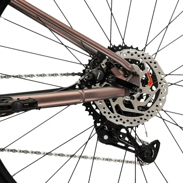 Hegyi kerékpár Kross Level X100  29"  2026, SR Suntour XCM 32 DS rugózó villa, Shimano MT200 hidraulikus tárcsafékek,  VELO Double Density markolatok - szürke / barna / matt