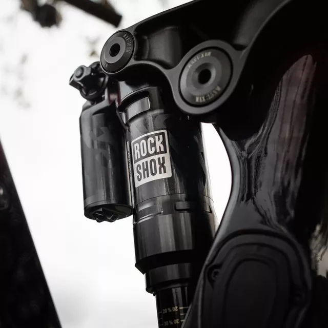 Hegyikerékpár Crussis e-Race PRO 750Wh 29" 2025, BOSCH motor, 12 sebességes váltó,  BOSCH színes kijelző, hidraulikus fék