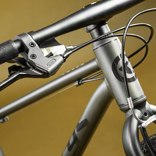 Junior kerékpár KELLYS NAGA AIR 90 26" 9.0