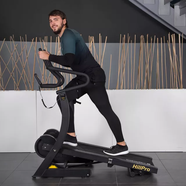 Gyaloglópad inSPORTline Hill Pro, motor nélküli, dőlésszög 23% - 4 fokozat, max.180kg, futófelület 125x45cm, ellenállás 8 fokozat, összecsukható