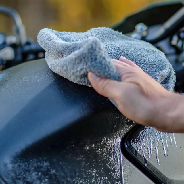 Sűrű, prémium mikroszálas törlőkendő S100 The Cloth, rendkívül nedvszívó, varrásmentes kialakítás