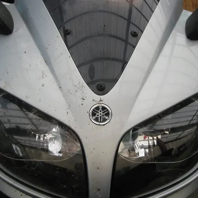 Motoros viasz spray S100  Glanz‑Wachs spray 250 ml, víz nélkül tisztít, taszítja a vizet, hosszú védelmet nyújt, jól tapad a felülethez