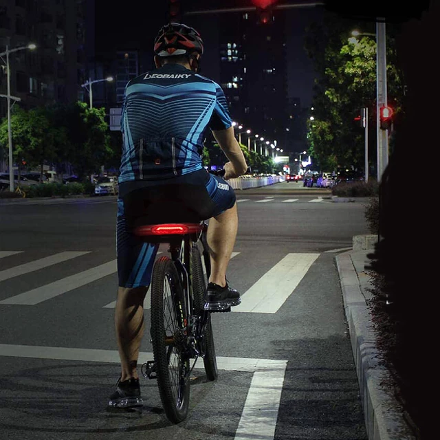 Hátsó kerékpár féklámpa riasztóval inSPORTline Suryah