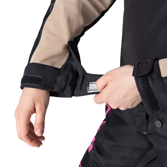 Női softshell motoros kabát W-TEC Annorack Lady, AirVent rendszer, Visionight fényvisszaverő elemek, szélálló softshell anyag, Air Mesh hálós bélés - fekete-homokszínű