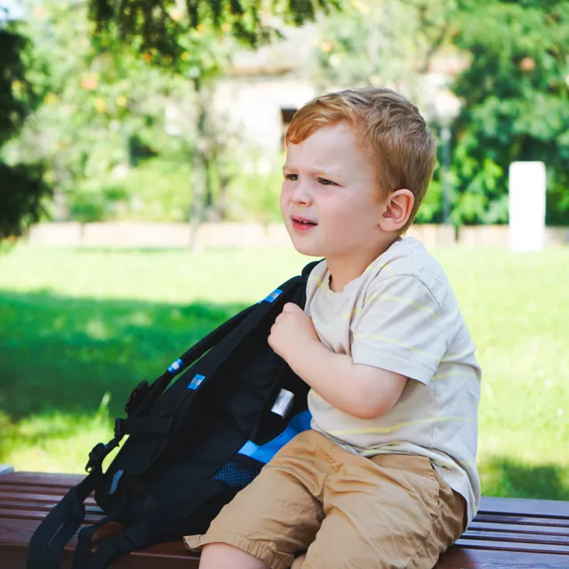 Gyerek hátizsák inSPORTline Expino, anatómiailag formázott vállpántok, állítható mellkaspánt és derékszíj, megerősített anyag, fényvisszaverő elemek - rózsaszín