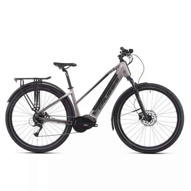 Női elektromos túrakerékpár Crussis e-Savela 7.11 691Wh 28" - 2026, 170 km hatótávolság, színes LCD-kijelző,  8 sebességes SHIMANO Acera váltó