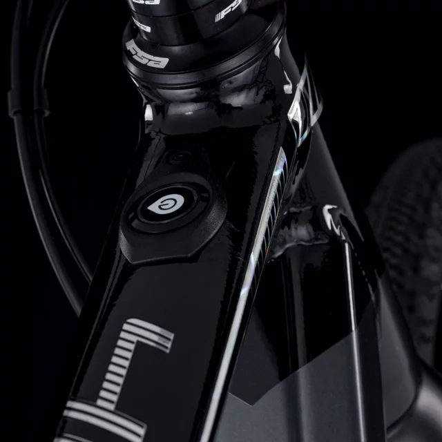 Gravel elektromos kerékpár 4EVER ENGRAVE FLAT 28", SHIMANO DEORE 1x11 váltórendszer, SCHWALBE G-ONE ALLROUND gumiabroncsok, SELLE ITALIA Q-BIK nyereg - bársony/metál bronz
